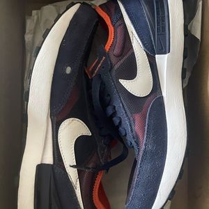 Boys Nike Waffle One size 3.5